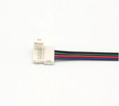 Připojovací konektor LED páska RGB - 2